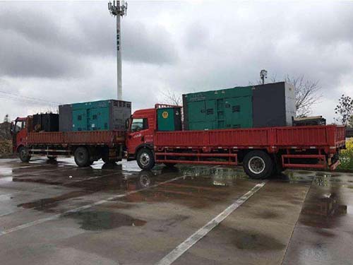 徐水涂抹密封胶后，需要等待多长时间才能安装水冷式机油散热器密封件？